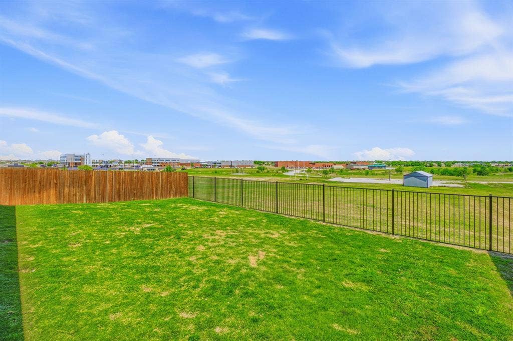 800 Jaguar Ridge, Godley, TX 76044 800 Jaguar Ridge, Godley, TX 76044