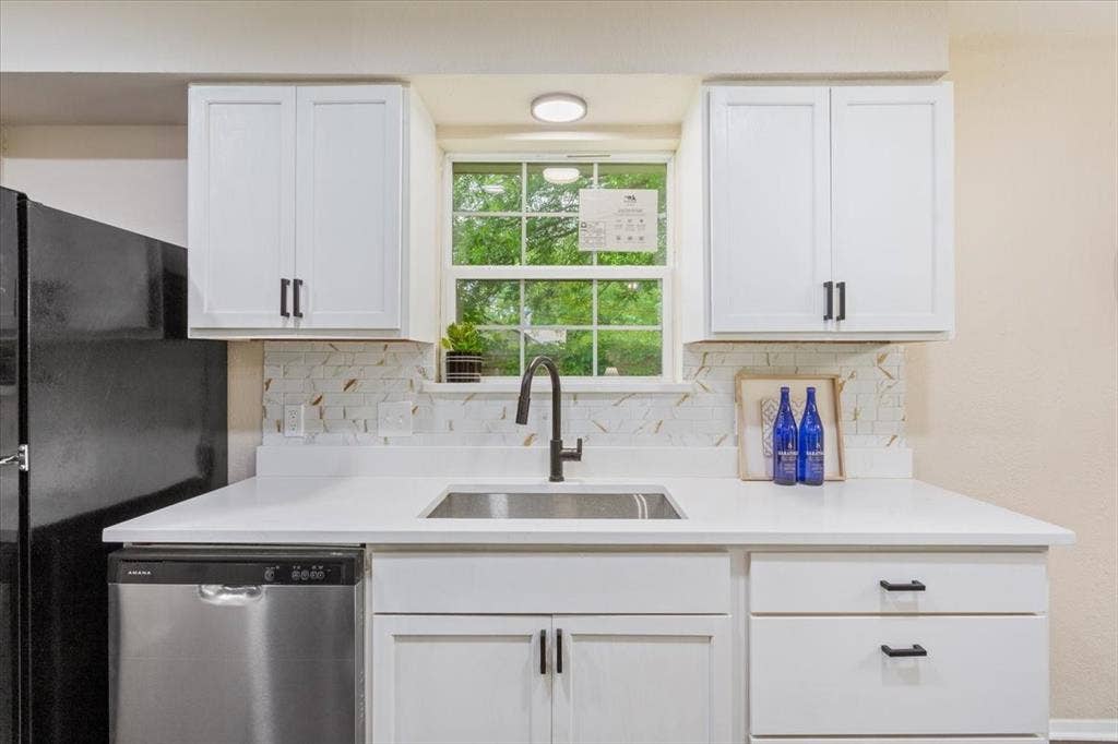 329 Applewood Lane, Hewitt, TX 76643 329 Applewood Lane, Hewitt, TX 76643