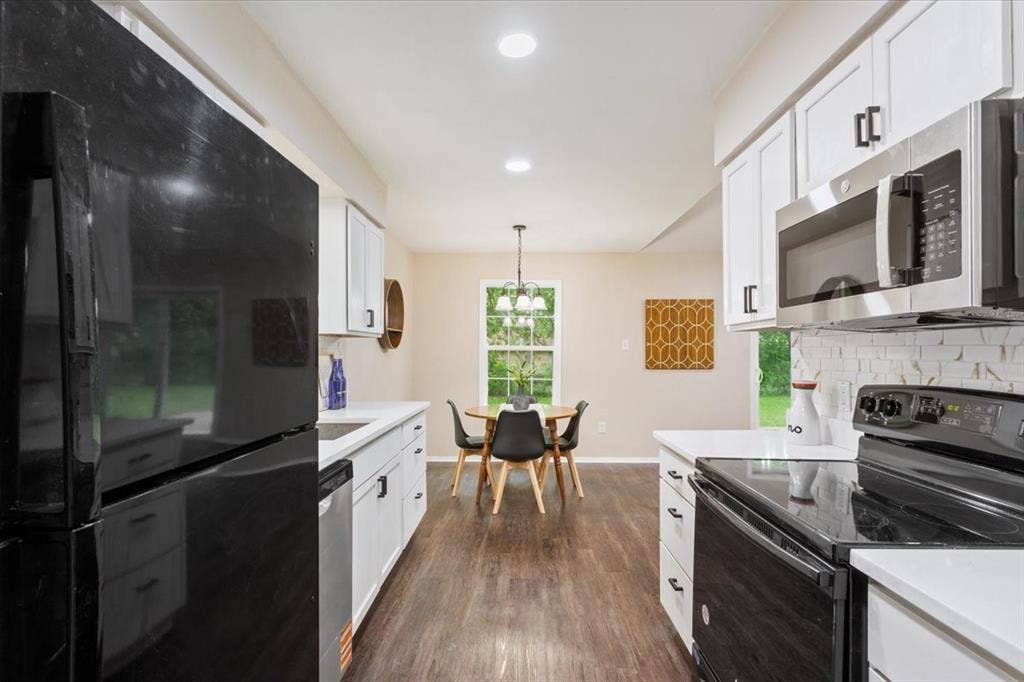 329 Applewood Lane, Hewitt, TX 76643 329 Applewood Lane, Hewitt, TX 76643