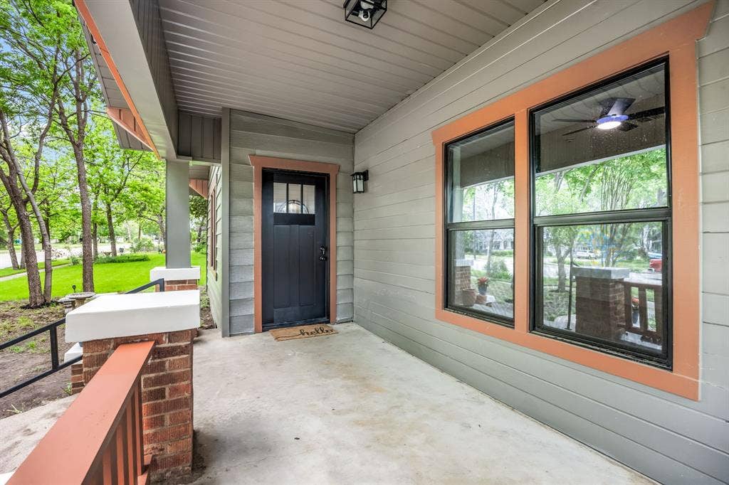 1014 Bolivar Street, Denton, TX 76201 1014 Bolivar Street, Denton, TX 76201