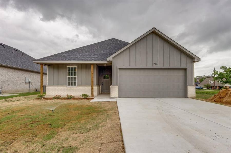Property photo for 706 Turner Street, Wolfe City, TX