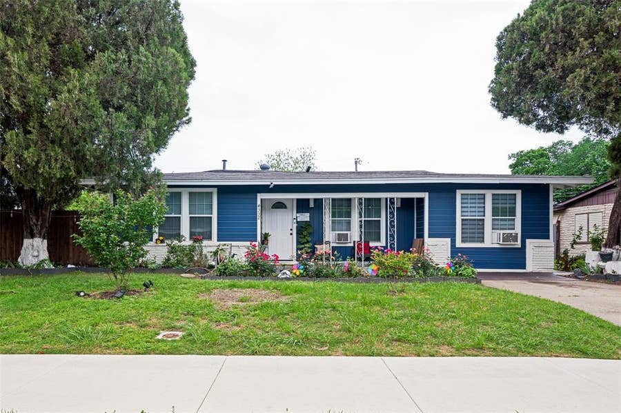 Property photo for 4332 Quails Lane, Fort Worth, TX