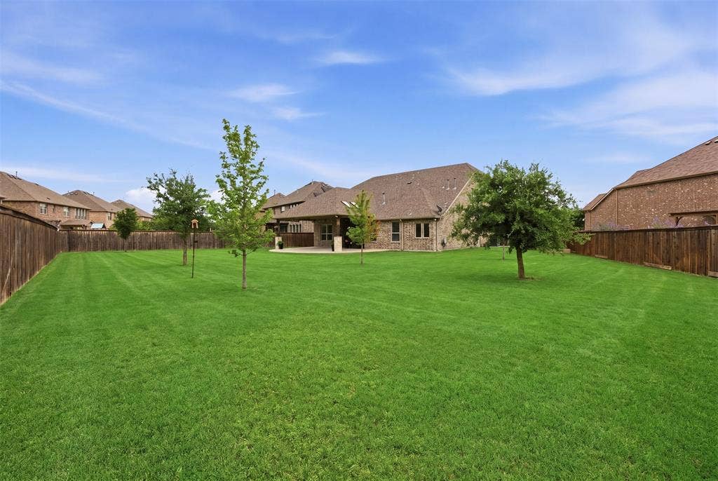 11414 Alejandra Lane, Frisco, TX 75035 An incredible oversized backyard oasis