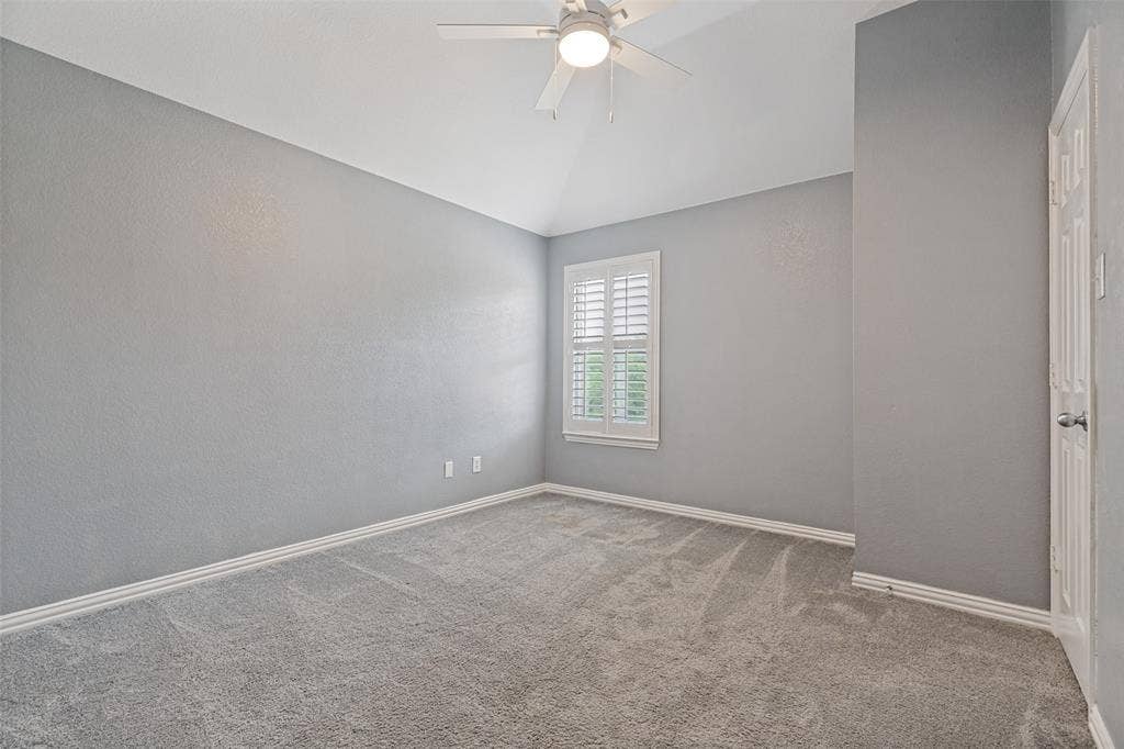 All five secondary bedrooms are plenty roomy.