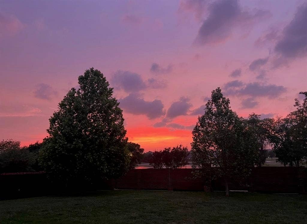 Same shot with a gorgeous sunset!