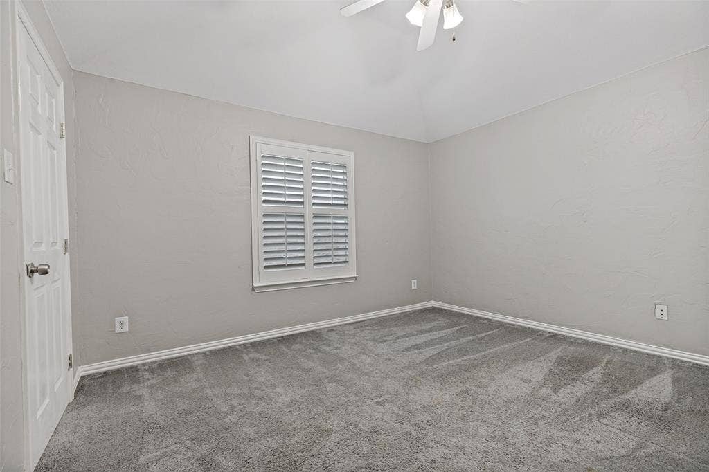 Each upstairs bedroom has a ceiling fan.