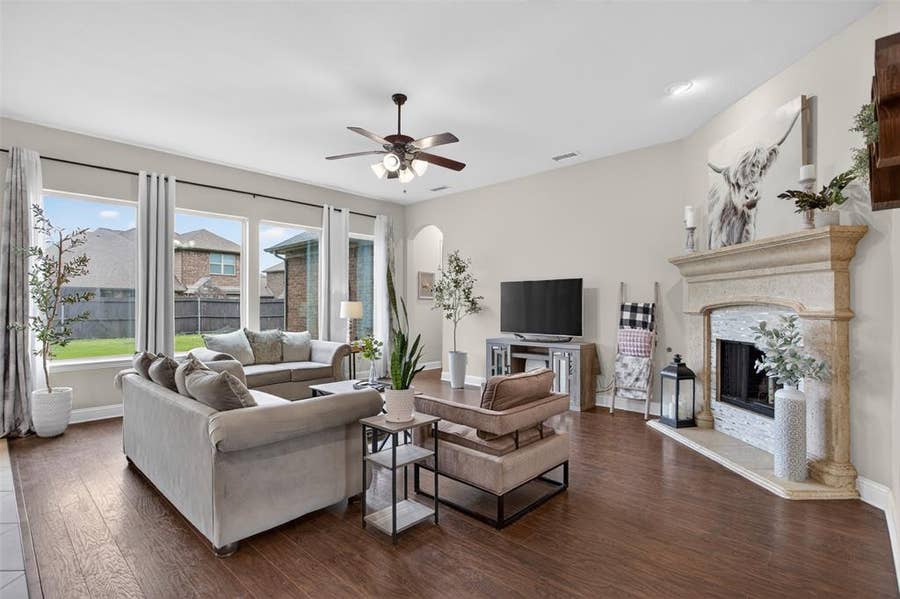 Property photo for 1022 Longhill Way, Forney, TX