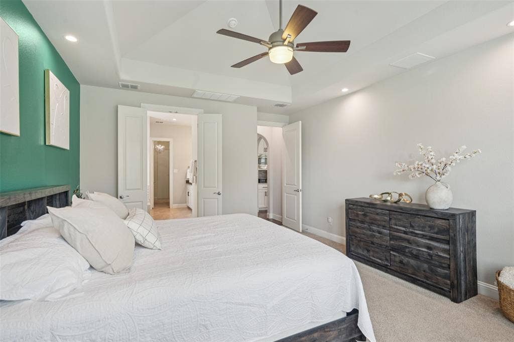 2731 Dames Lane, Irving, TX 75063 Primary suite - 1st floor