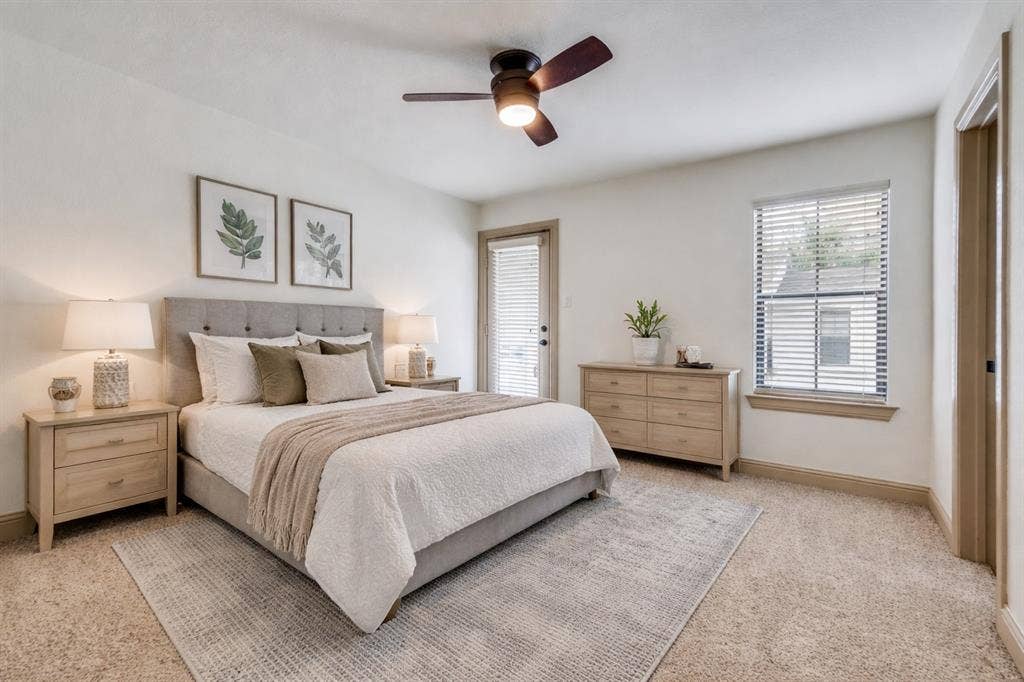 3038 Carmel Street, Dallas, TX 75204 bedroom with access to rear balcony