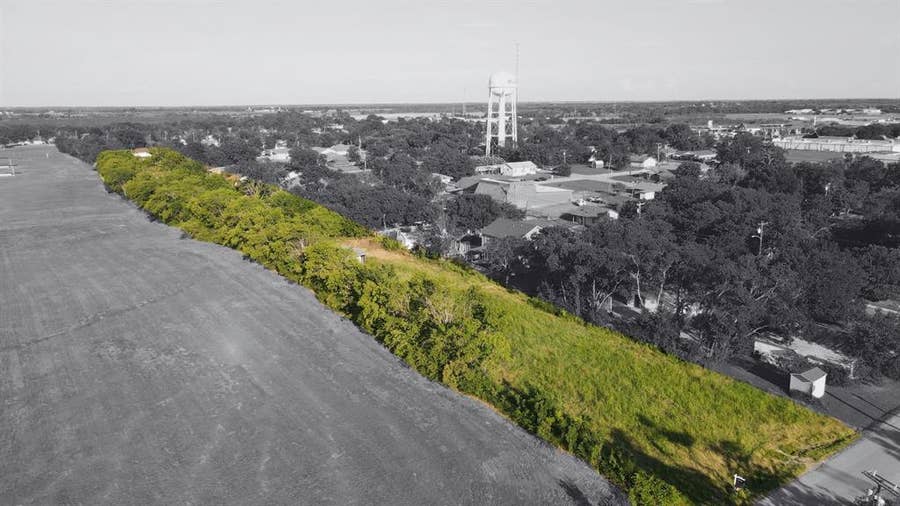 Property photo for 404 N Alton Street, Kaufman, TX