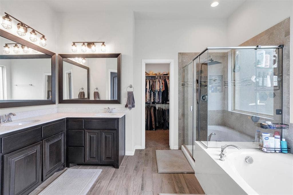 3233 Burgundy Lane, Midlothian, TX 76065 3233 Burgundy Lane, Midlothian, TX 76065