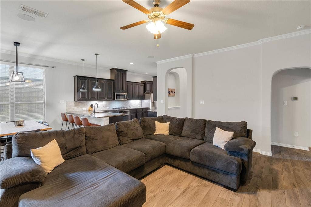 3233 Burgundy Lane, Midlothian, TX 76065 3233 Burgundy Lane, Midlothian, TX 76065