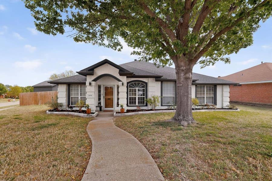 Property photo for 3015 Antelope Drive, Mesquite, TX