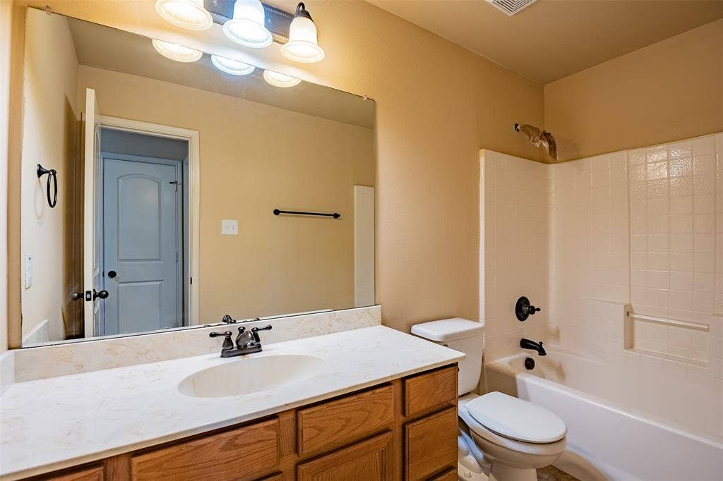 1426 Piedmont Drive, Mansfield, TX 76063 1426 Piedmont Drive, Mansfield, TX 76063