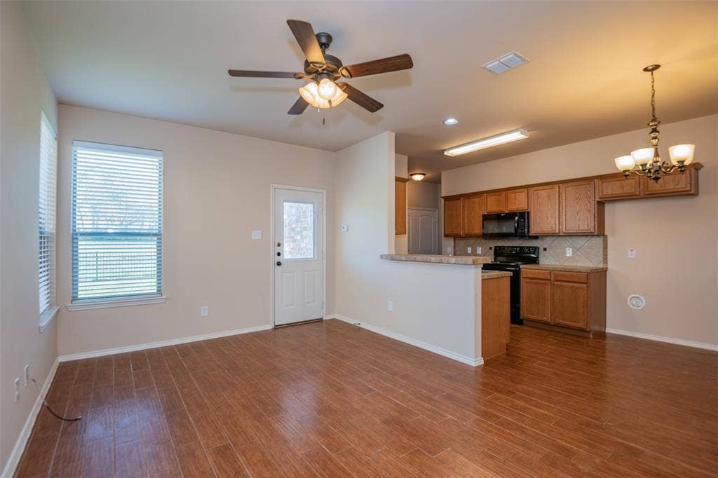 1426 Piedmont Drive, Mansfield, TX 76063 1426 Piedmont Drive, Mansfield, TX 76063