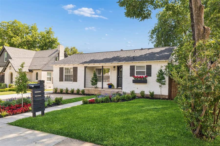 Property photo for 5111 Stoneleigh Avenue, Dallas, TX