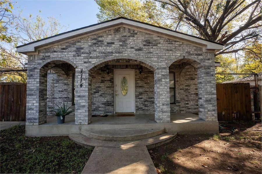 Property photo for 1114 Alexander Street, Irving, TX