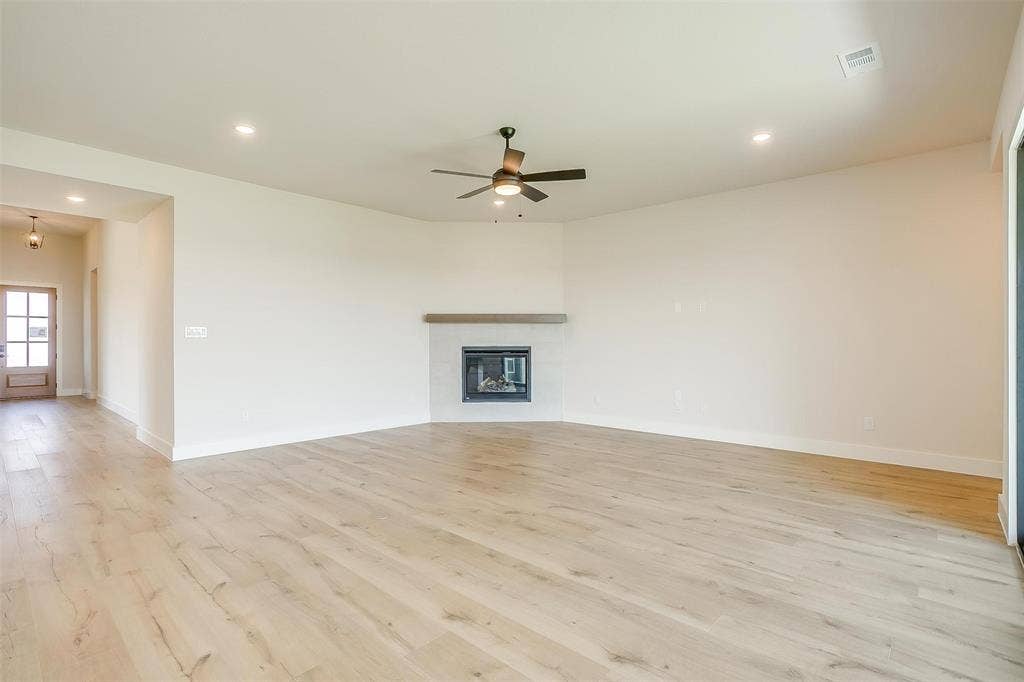 806 Feathergrass Court E, Haslet, TX 76052