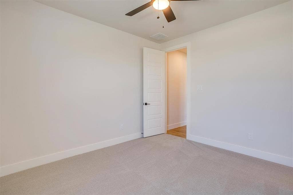 806 Feathergrass Court E, Haslet, TX 76052