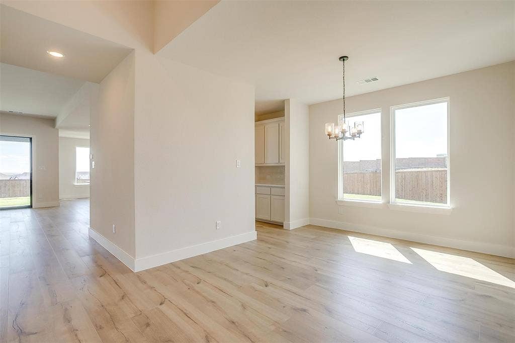806 Feathergrass Court E, Haslet, TX 76052