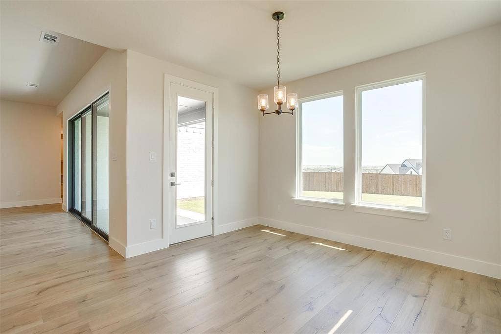 806 Feathergrass Court E, Haslet, TX 76052