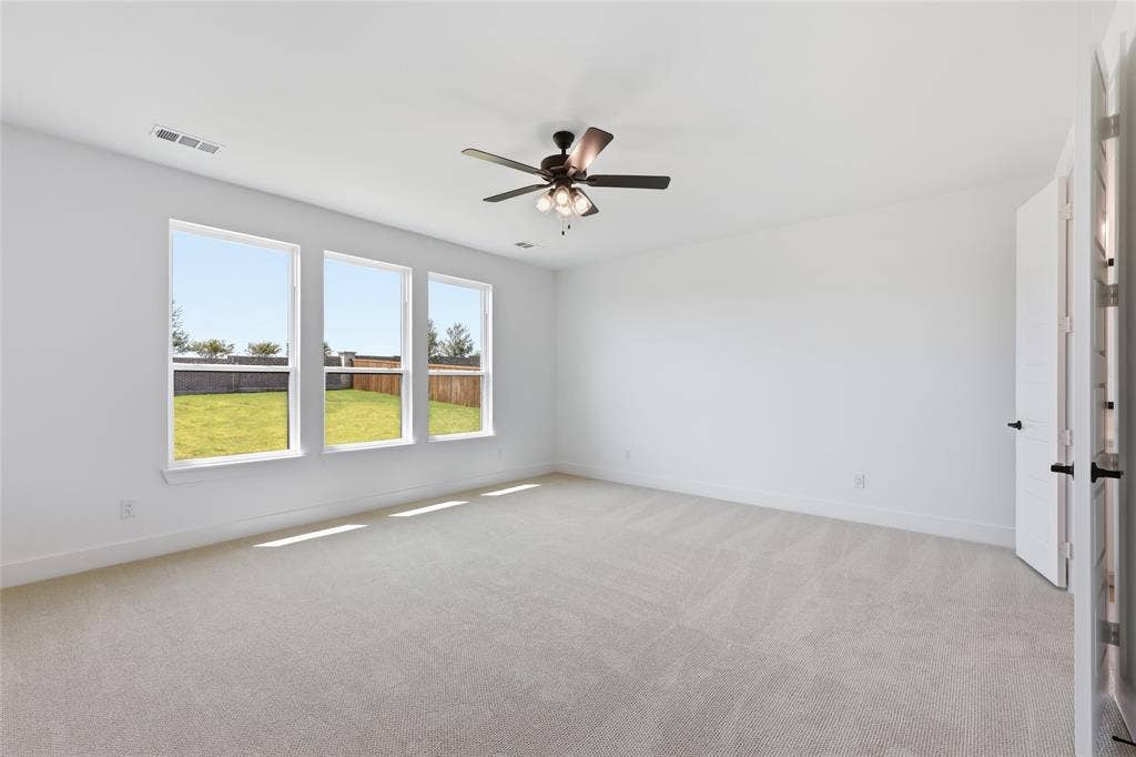 826 Feathergrass Court W, Haslet, TX 76052
