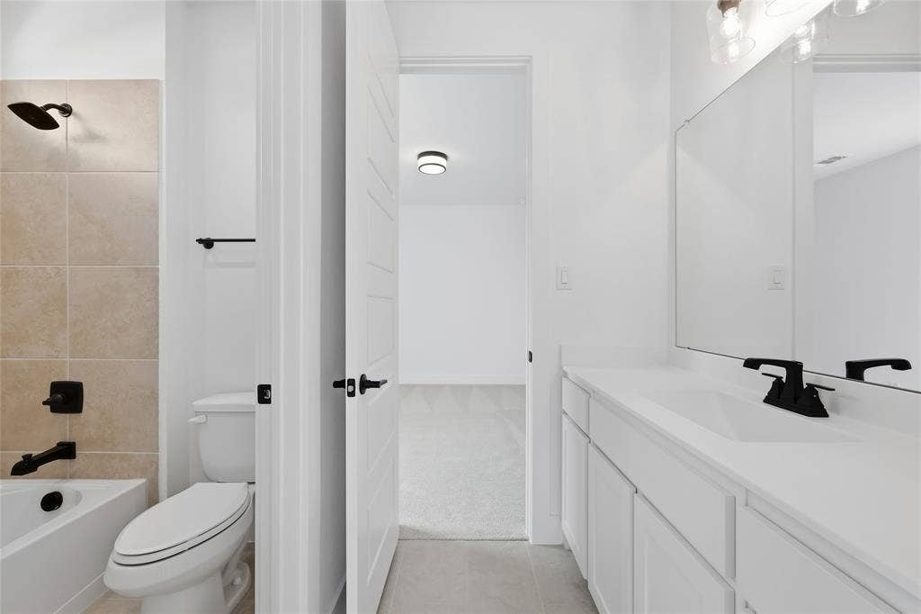 826 Feathergrass Court W, Haslet, TX 76052