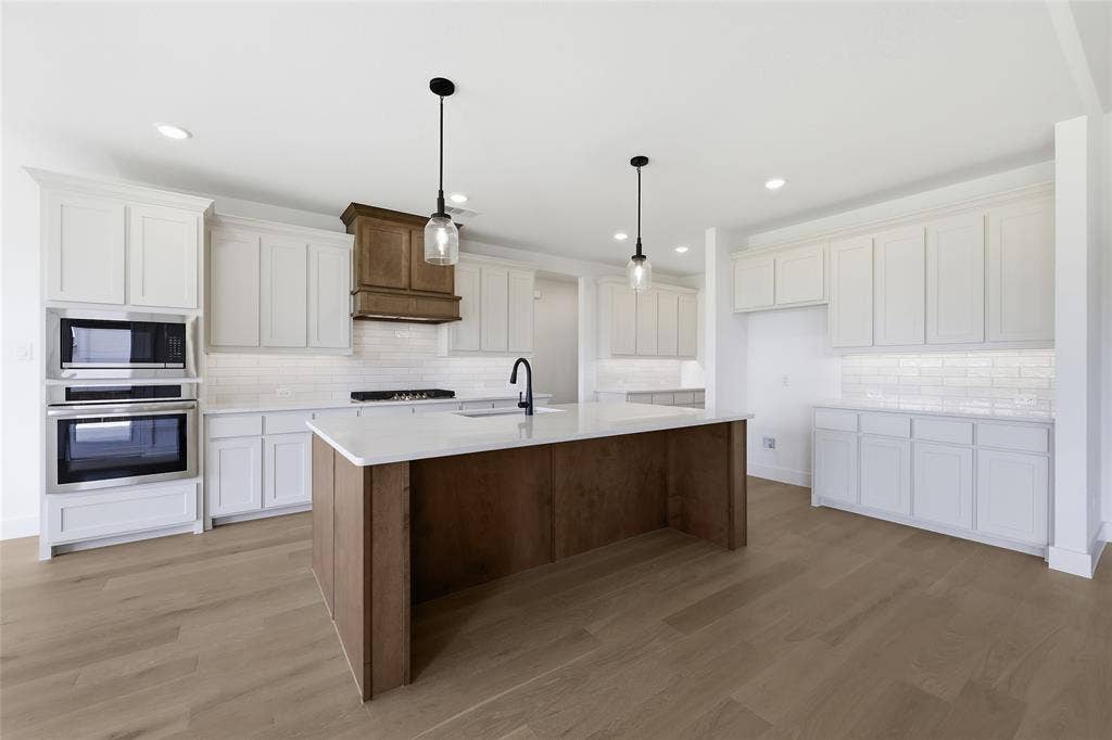 826 Feathergrass Court W, Haslet, TX 76052