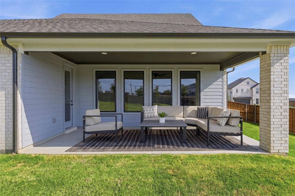 826 Feathergrass Court W, Haslet, TX 76052