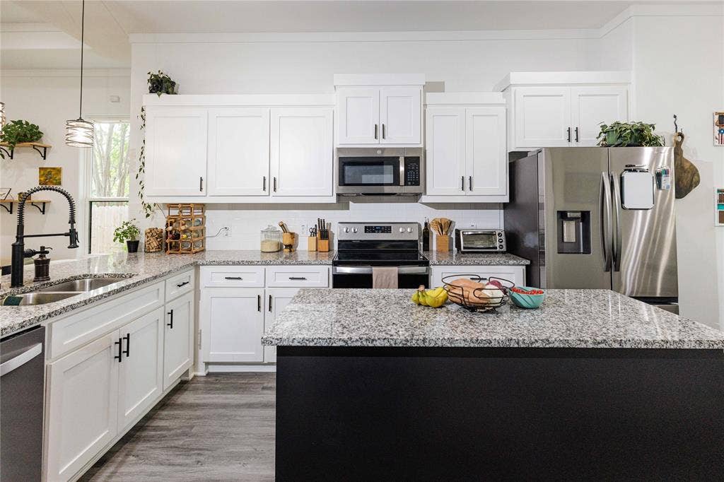 3231 Fairview Avenue, Dallas, TX 75223 3231 Fairview Avenue, Dallas, TX 75223