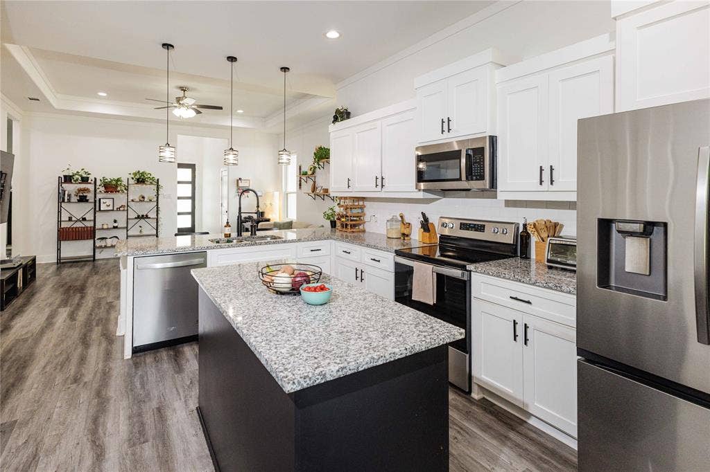 3231 Fairview Avenue, Dallas, TX 75223 3231 Fairview Avenue, Dallas, TX 75223
