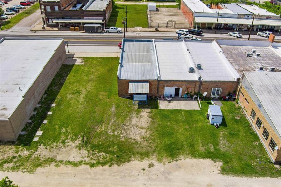 Property photo for 201 Main Street, Maypearl, TX