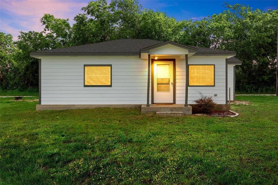 Property photo for 132 Key Lane, Eddy, TX