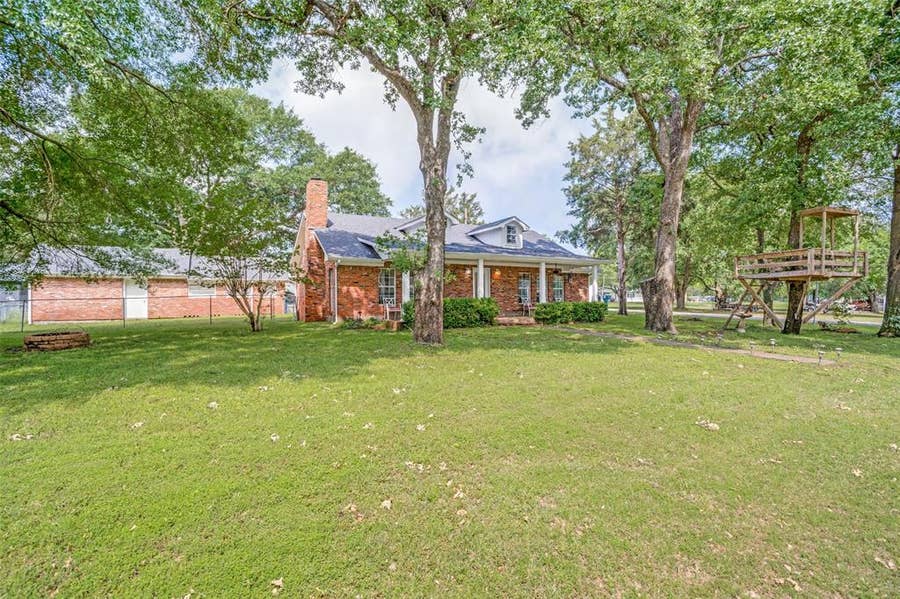 Property photo for 101 Veterans Lane, Gun Barrel City, TX