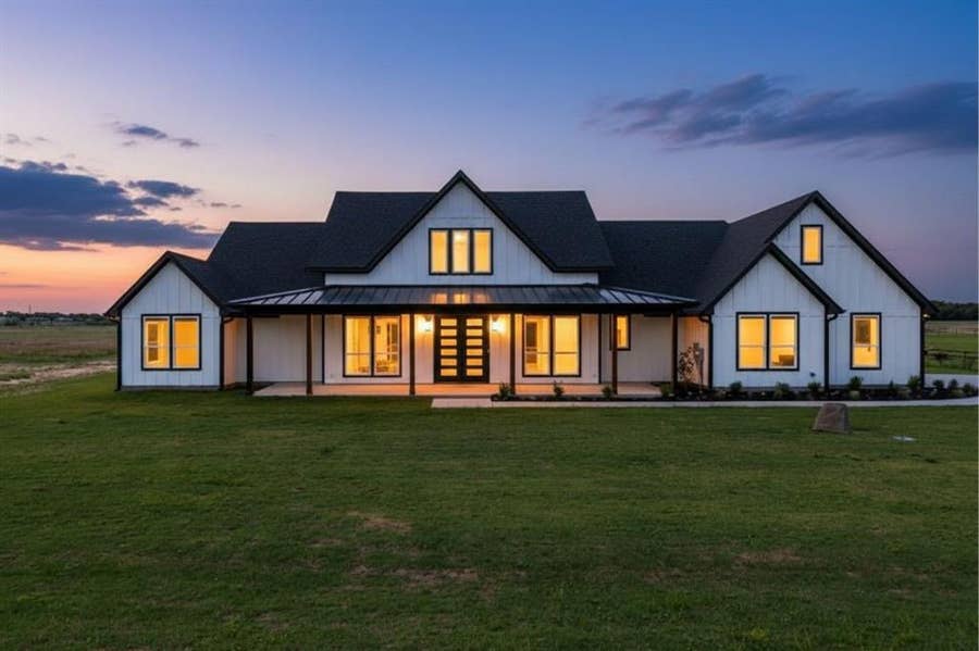 Property photo for 3093 Willow Road, Celeste, TX