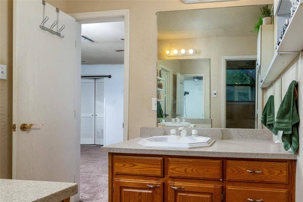 821 Cherlynne Drive, Cedar Hill, TX 75104 821 Cherlynne Drive, Cedar Hill, TX 75104