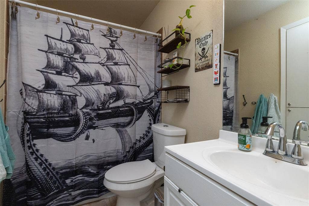 821 Cherlynne Drive, Cedar Hill, TX 75104 821 Cherlynne Drive, Cedar Hill, TX 75104