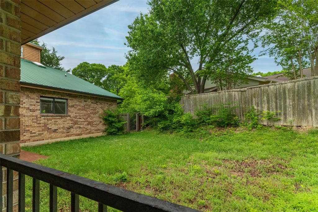 821 Cherlynne Drive, Cedar Hill, TX 75104 back yard from carport