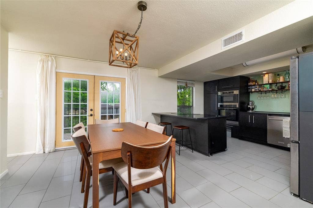 821 Cherlynne Drive, Cedar Hill, TX 75104 821 Cherlynne Drive, Cedar Hill, TX 75104