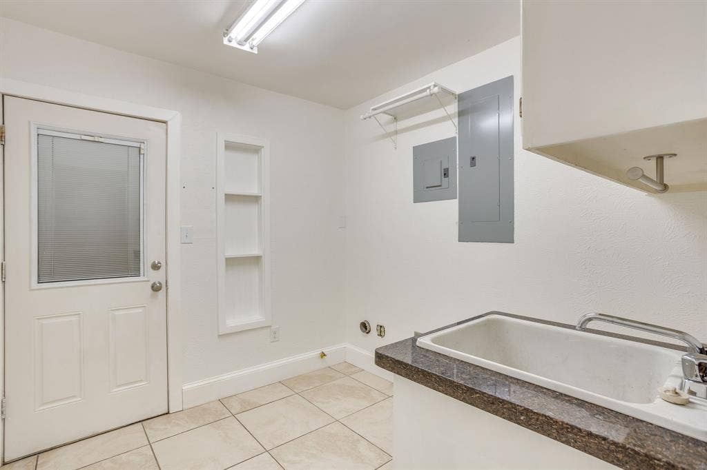 104 Wildwood Court, Azle, TX 76020 104 Wildwood Court, Azle, TX 76020