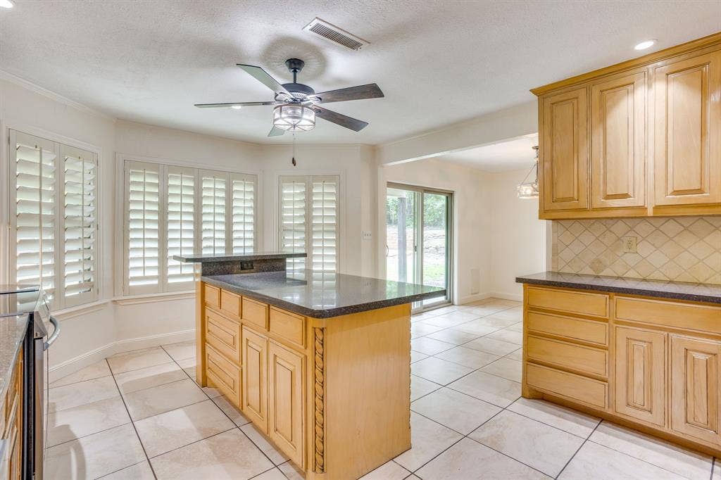104 Wildwood Court, Azle, TX 76020 104 Wildwood Court, Azle, TX 76020