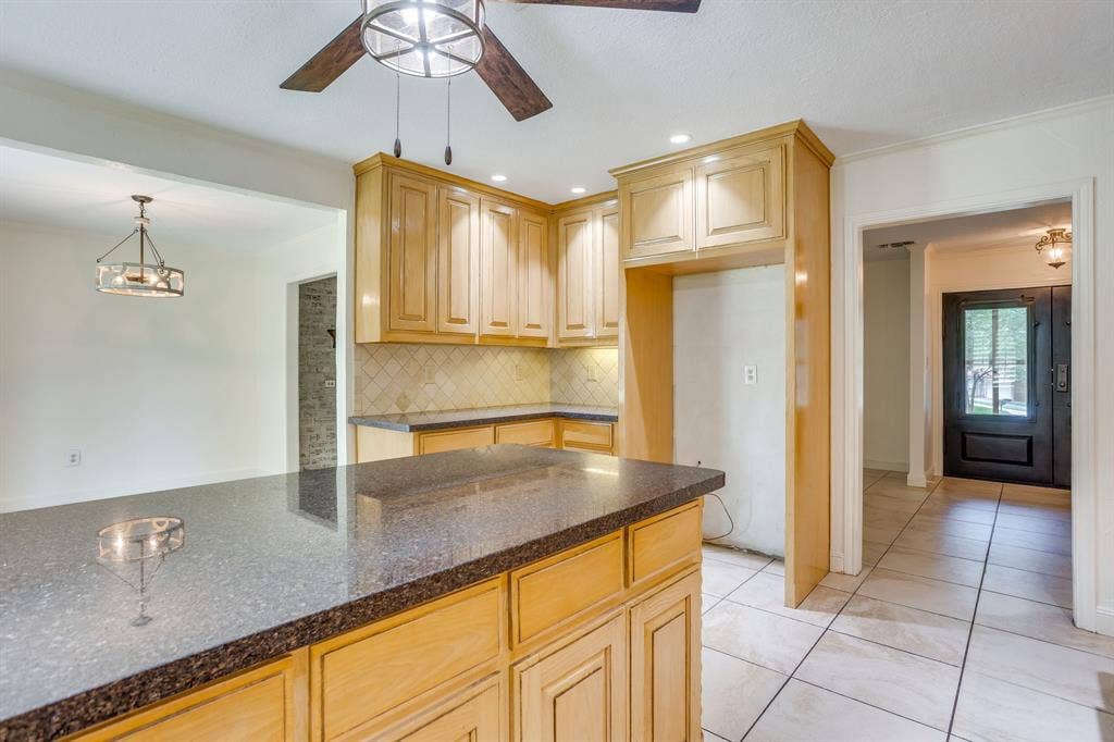 104 Wildwood Court, Azle, TX 76020 104 Wildwood Court, Azle, TX 76020