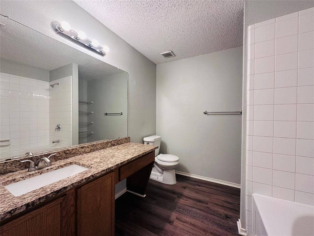 2463 Marimont Lane, Lancaster, TX 75134