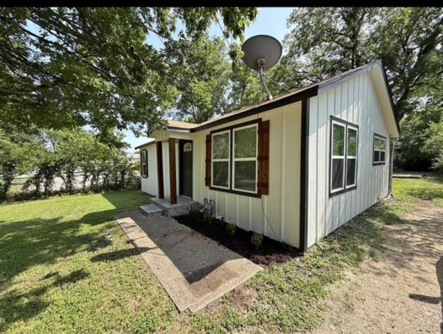 Property photo for 1210 Hogan Lane, Bellmead, TX
