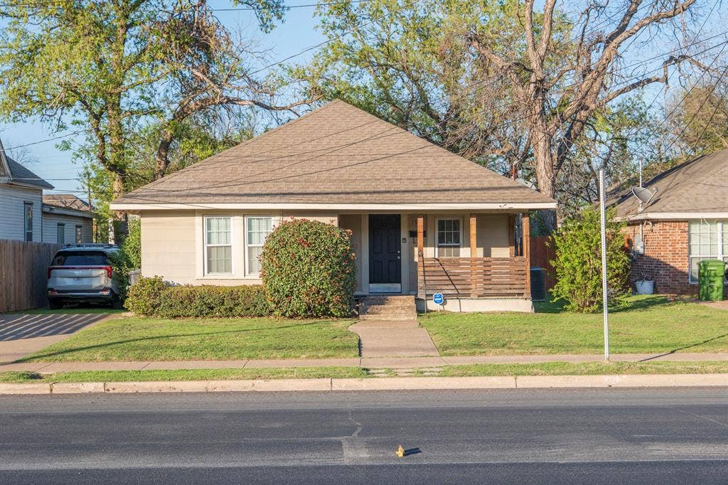 1910 S 12th Street, Waco, TX 76706 1910 S 12th Street, Waco, TX 76706