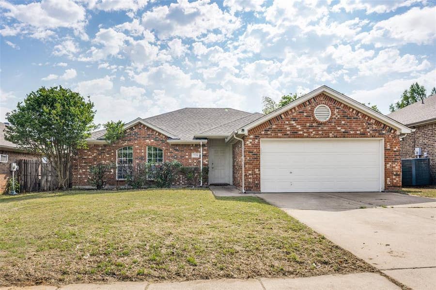Property photo for 308 Rock Hill Drive, Crowley, TX