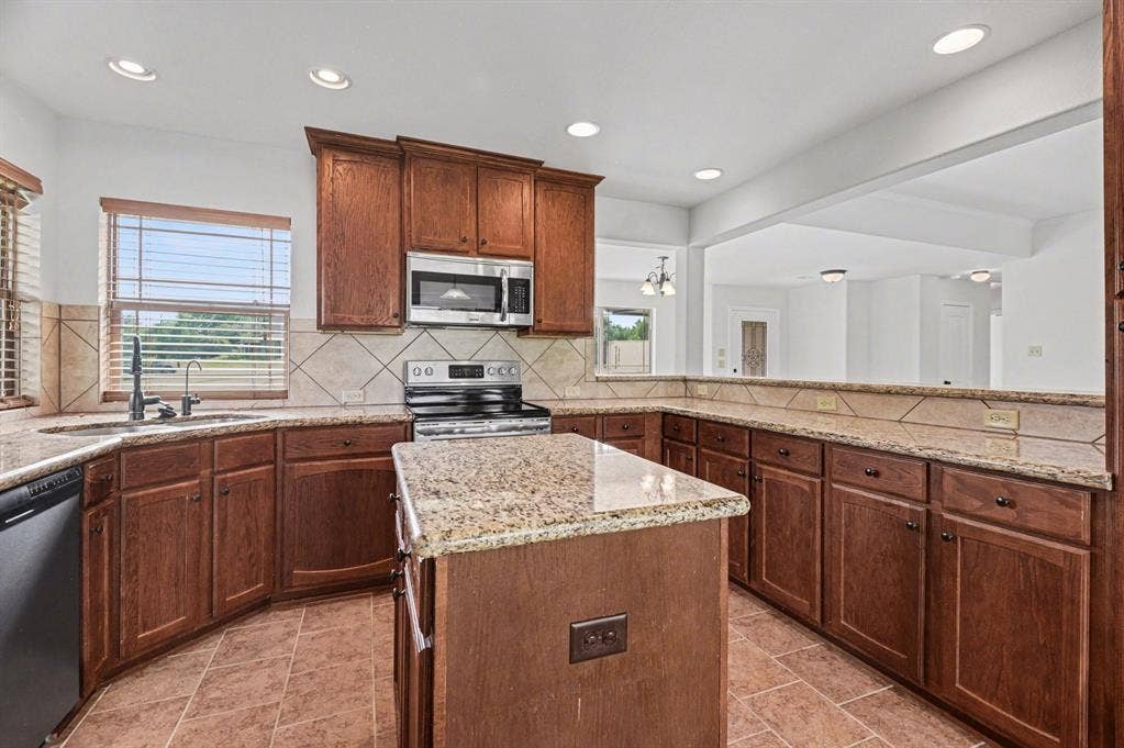 5945 County Road 441, Princeton, TX 75407 5945 County Road 441, Princeton, TX 75407