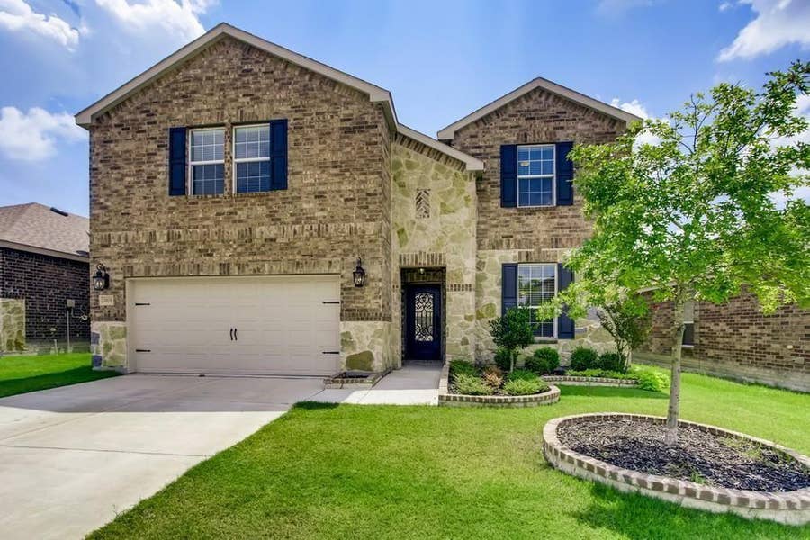 Property photo for 2009 Avondown Road, Forney, TX