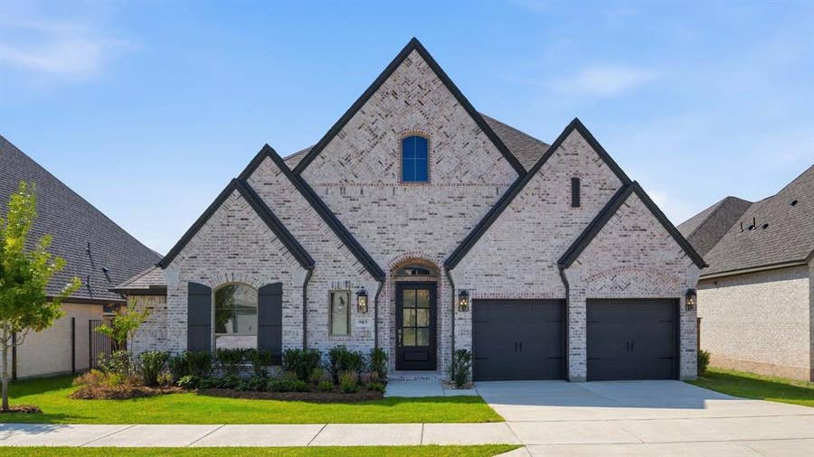 Property photo for 905 River Sky Road, Lavon, TX