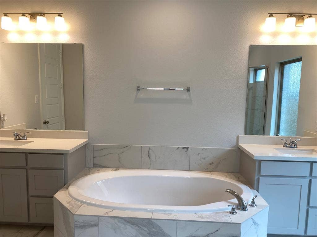 1702 Swayback Lane, Mansfield, TX 76063 1702 Swayback Lane, Mansfield, TX 76063